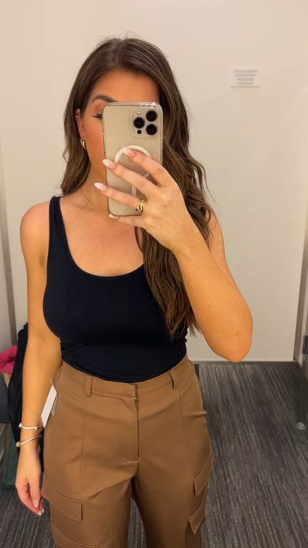 These cargo style trousers are $45 in the Nordstrom Anniversary Sale 🤩 They come in this chocolate brown, sage green, and black! Wearing a size small in the pants, and a size medium in the tank
NSale is open today for cardholders & open access starts on the 17th! 
More sale finds are linked below 💕

Nordstrom Anniversary Sale, NSale, Cargo Pants, Under $50, Madison Payne

#LTKxNSale #LTKSeasonal #LTKsalealert