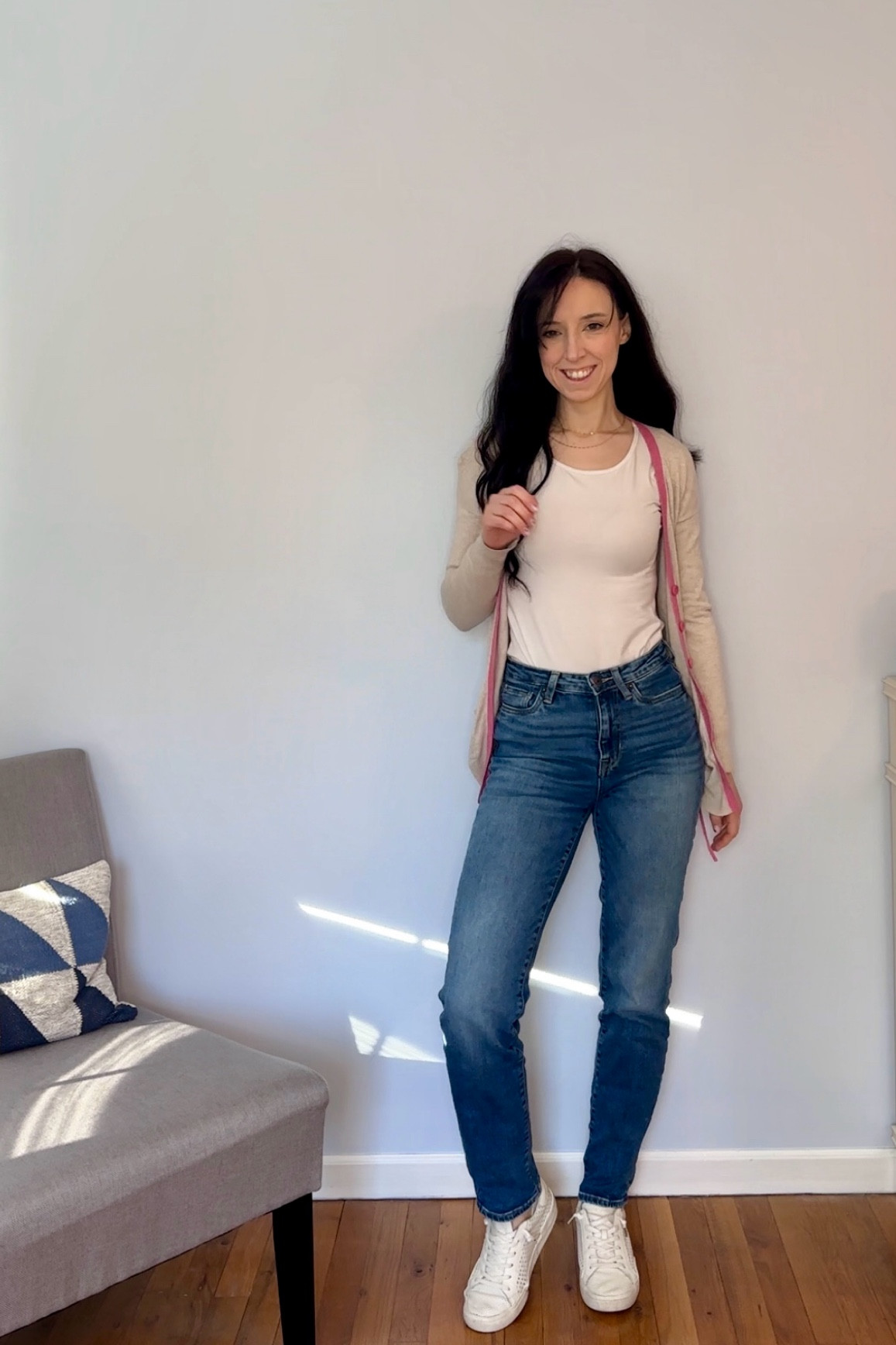 Weekend ready

White bodysuit size S
Jeans size 25
Tan cardigan size S
White sneakers size 6.5

Valentine’s Day outfit, casual, work, workwear, weekend, minimalist, millennial, Amazon, winter

#LTKWorkwear #LTKSeasonal #LTKStyleTip