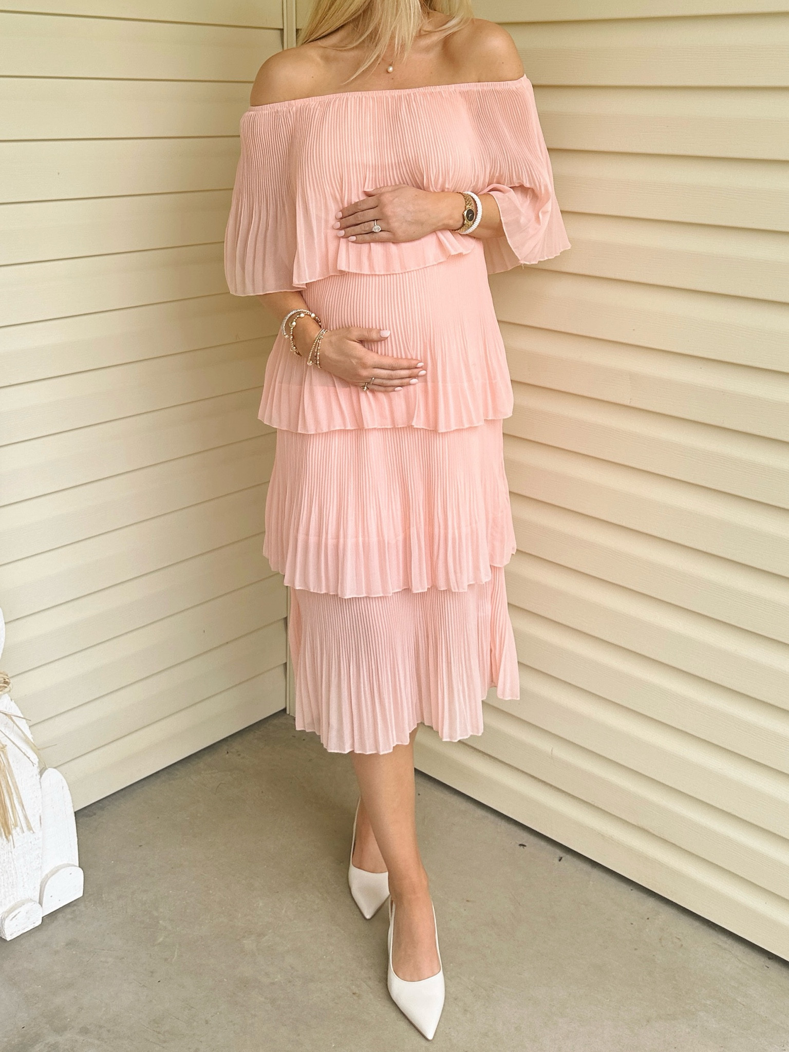 I borrowed this dress from a friend but found it on amazon & LuLus! $20 on amazon!!! So good!!!!!!

#LTKbump #LTKsalealert #LTKfindsunder50