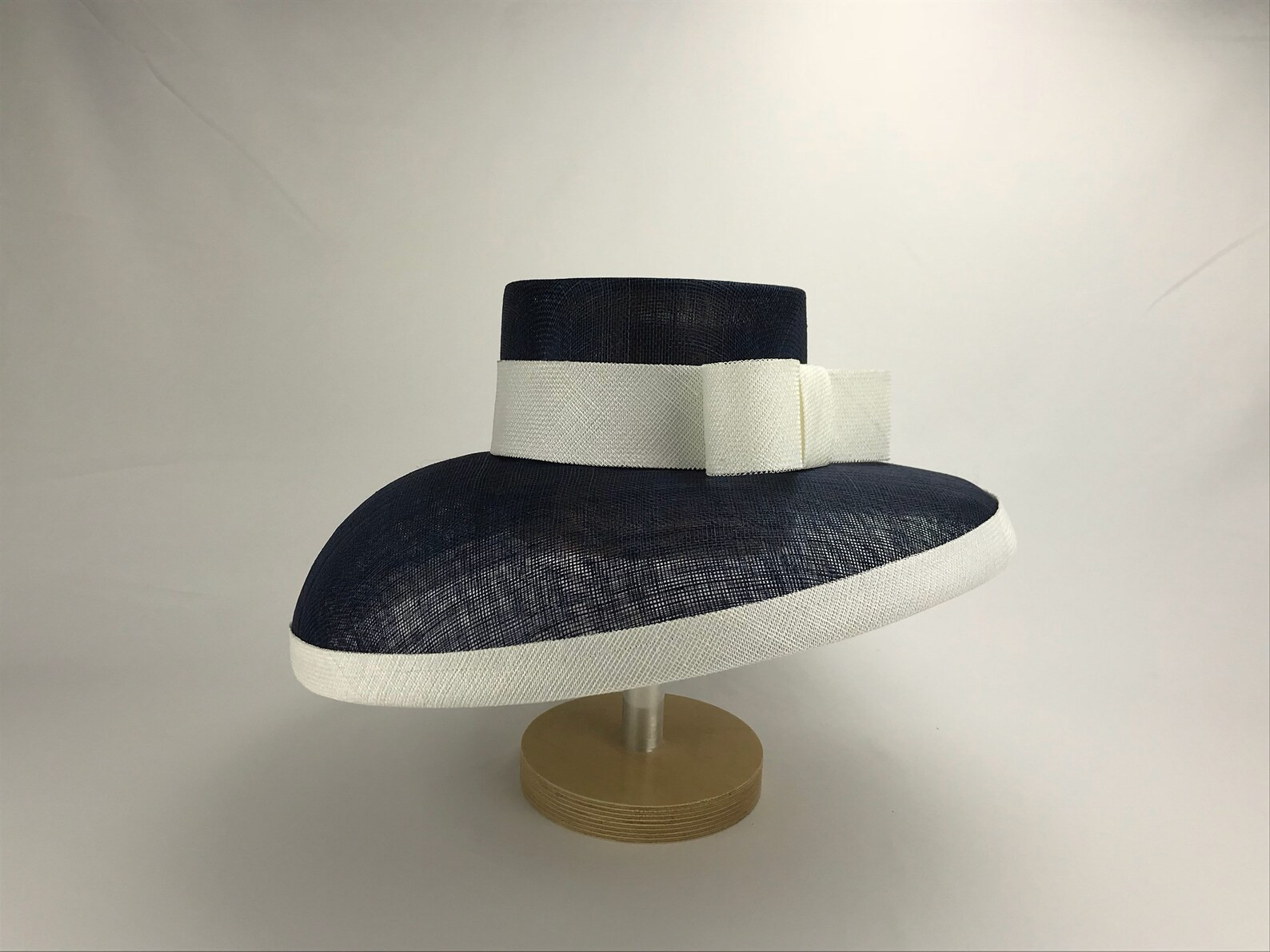 Navy and White Wide Brim Sinamay Hat - Etsy | Etsy (US)