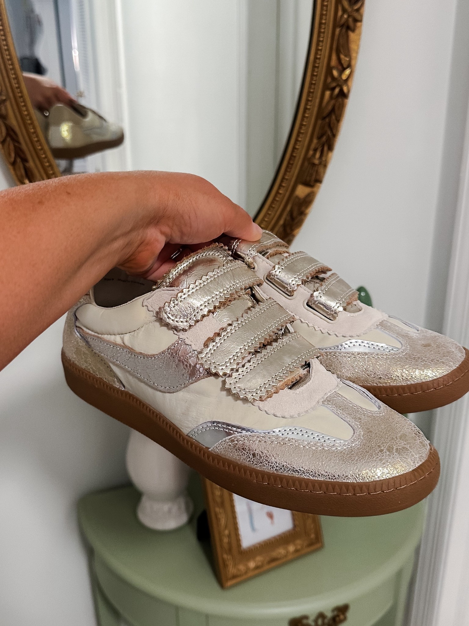 new fall sneaks! Velcro gold sneakers! 

#LTKShoeCrush #LTKSeasonal #LTKFallSale