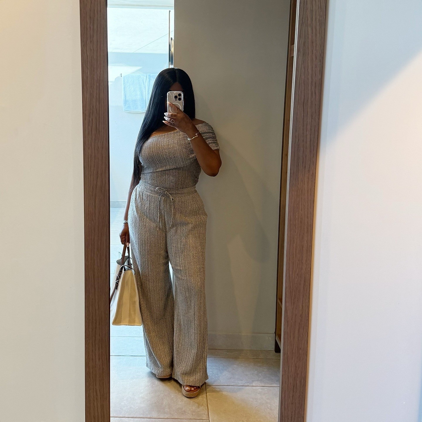 Zara outfit 
Top : 5039/638
Pants : 5039/639
Bag : 6072/410

#LTKsummer #LTKfrance #LTKeurope