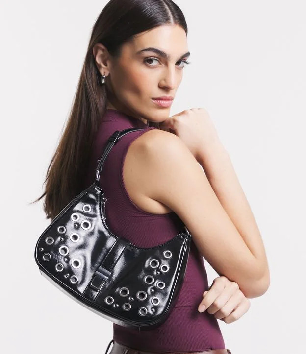Bolsa Baguete em PU com Detalhes de Ilhós Preto | Renner (BR)