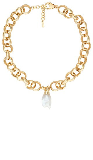 Laila Necklace & Pearl in Gold Plated | Revolve Clothing (Global)