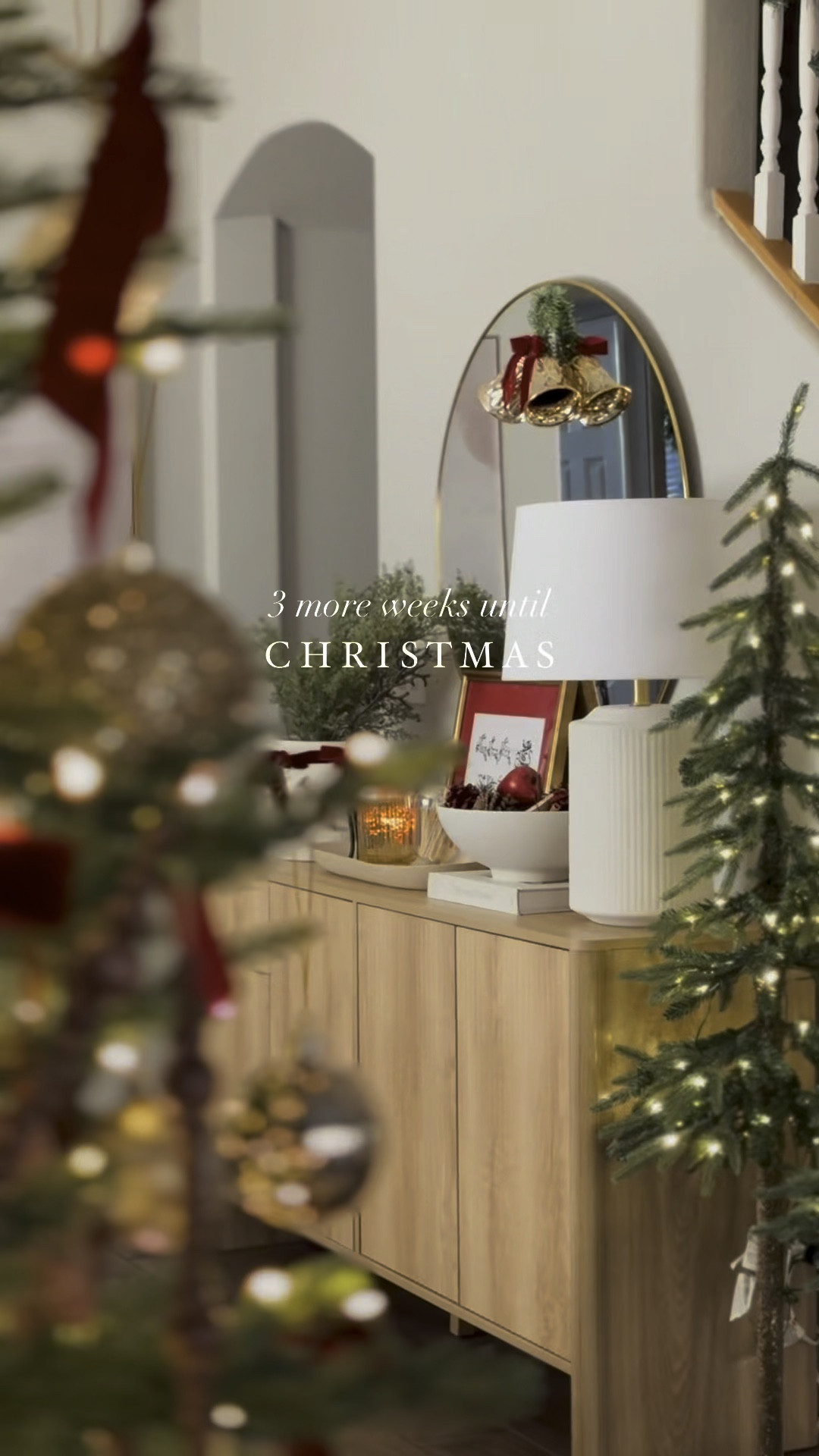 Christmas home decor 🎄🎁🎅❤️

#LTKSeasonal #LTKHome #LTKWatchNow