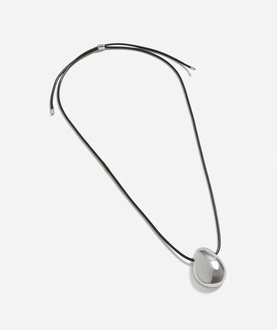 SILVER MOLTEN CHARM ROPE NECKLACE | Sportsgirl