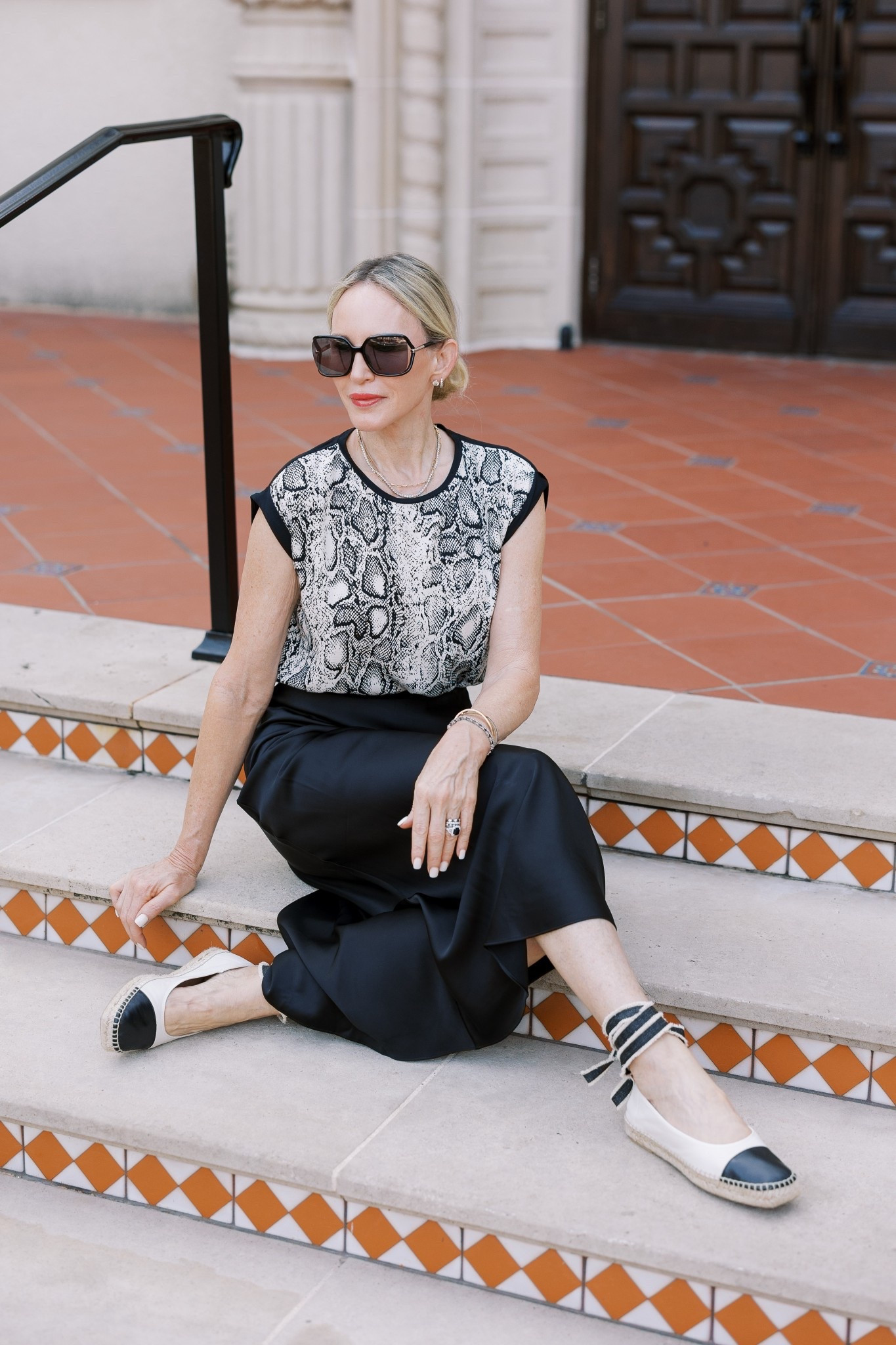 Fall transition style when it’s still warm but you want to look cool!

#LTKOver40 #LTKSeasonal #LTKStyleTip