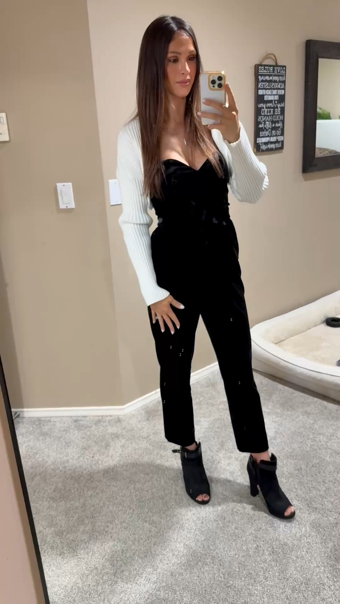 Girls night, holiday party, date night winter fall, Christmas dinner, Christmas party outfit idea 

#LTKHoliday #LTKSeasonal #LTKootd