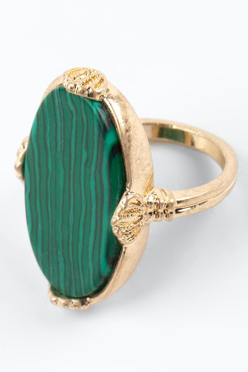 Kaleigh Oval Stone Set Ring | Francesca’s Collections