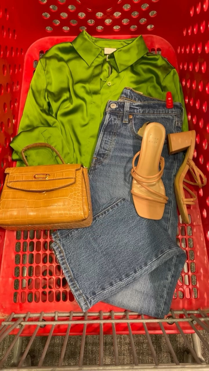 Elevated basics. The jeans fit like a glove and are a must have. Shoes are some of my faves 

#LTKfindsunder100 #LTKshoecrush #LTKstyletip