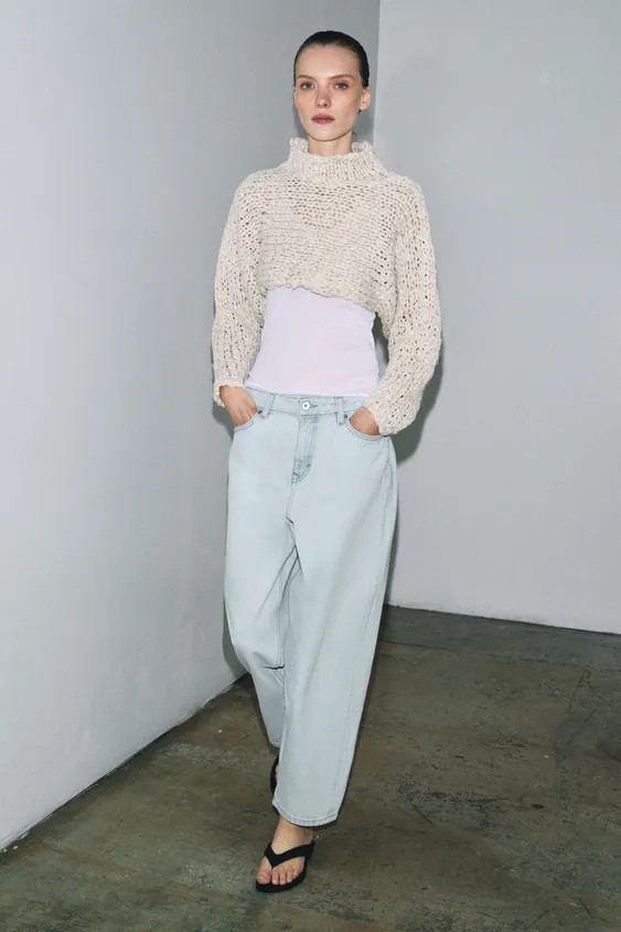 MID-WAIST - TAPERED LEG - ANKLE LENGTHZARA WOMAN COLLECTIONMid-waist jeans with belt loops. Five ... | Zara UK