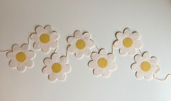 Daisy Garland  Spring Felt Daisy Garland | Etsy | Etsy (US)