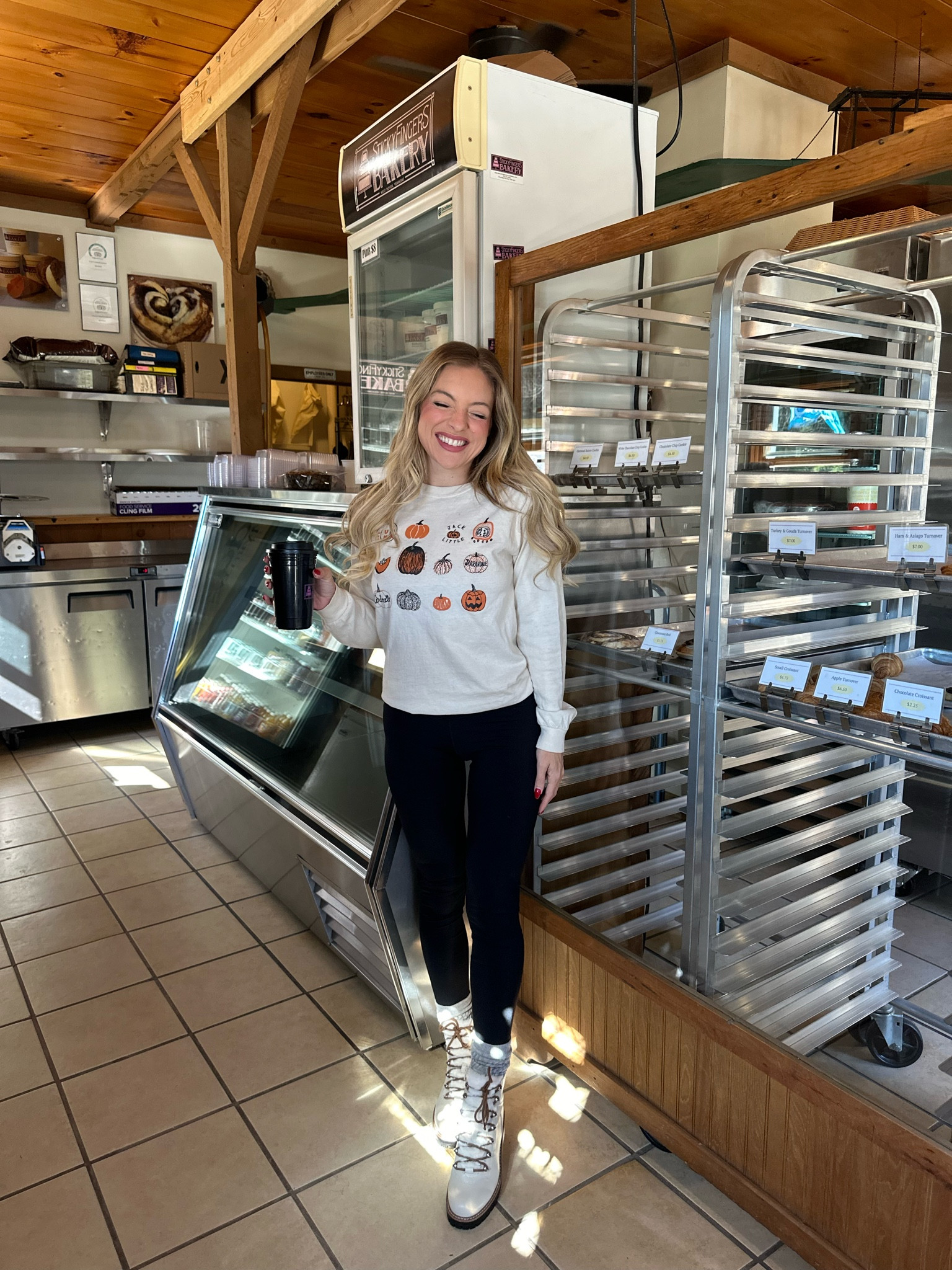 Comfy fall outfit 🍁🎃

#LTKTravel #LTKSeasonal #LTKFindsUnder50