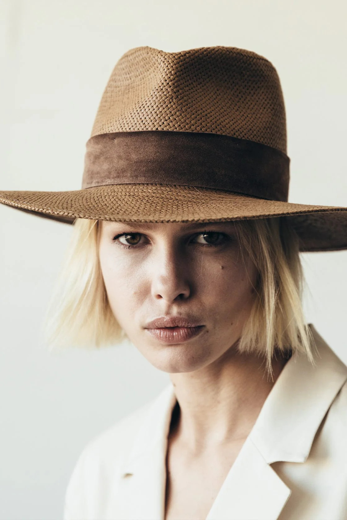 Luna | Janessa Leone