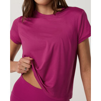 Vuori Energy Classic T-Shirt | Dragonfruit | XS, Size Extra Small | Vuori Clothing (US & Canada)