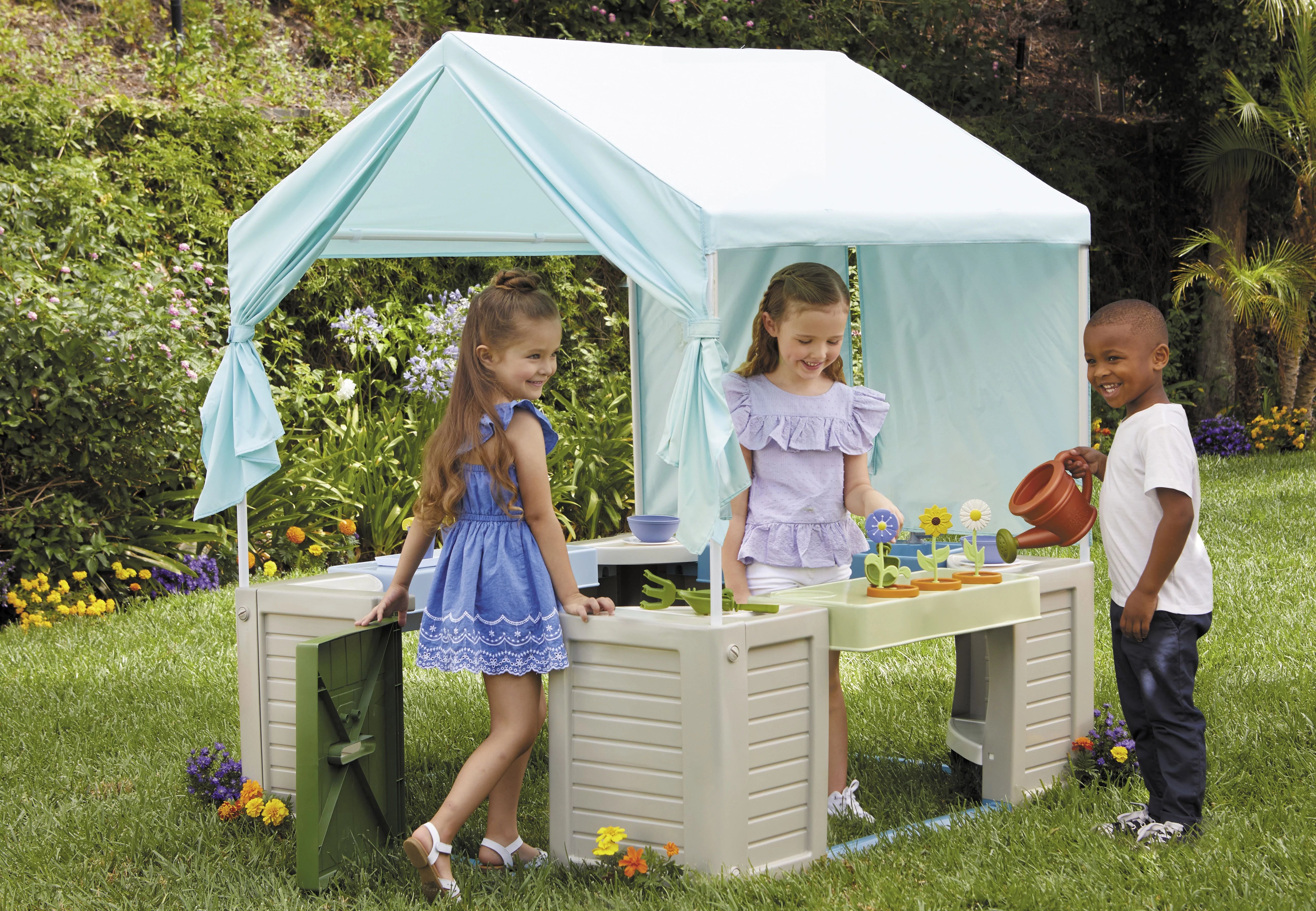 Little Tikes Backyard Bungalow Role-Play Playhouse with Kitchen, Garden, & Canopy - Walmart.com | Walmart (US)