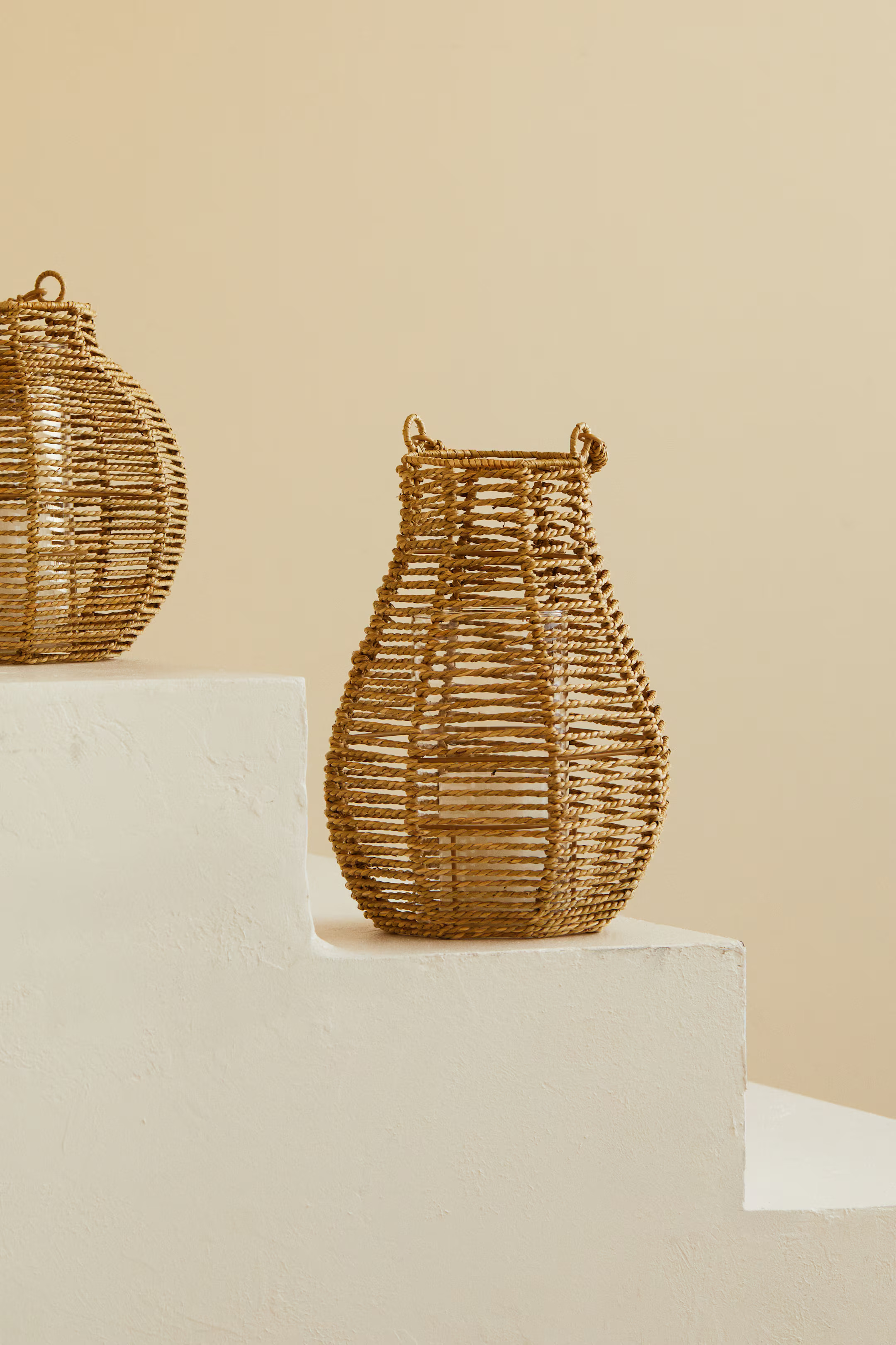 Large seagrass candle lantern | H&M (US + CA)