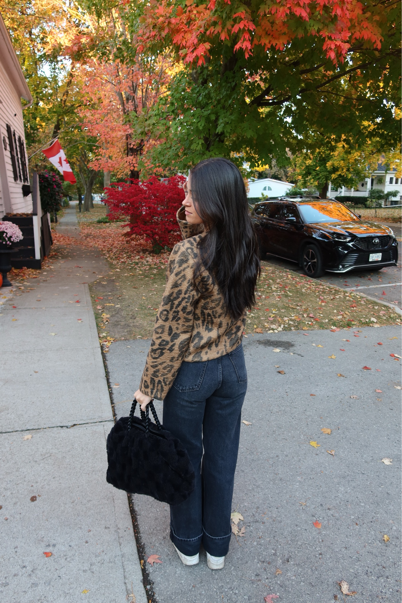 the perfect pair of black jeans 🖤 #blackjeans #falloutfit 

#LTKSeasonal #LTKWorkwear #LTKStyleTip
