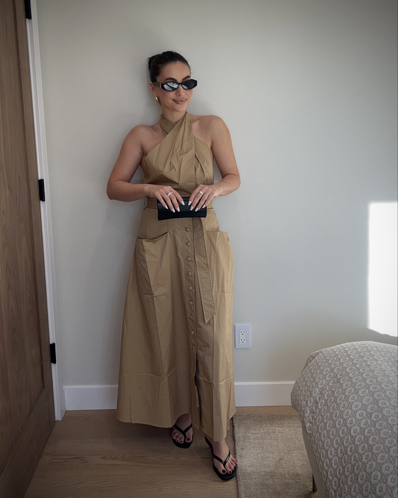 Commense - cotton pleated halter neck belted midi dress

* discount code “andrangr_12” || wearing size S

#LTKFindsUnder100 #LTKStyleTip