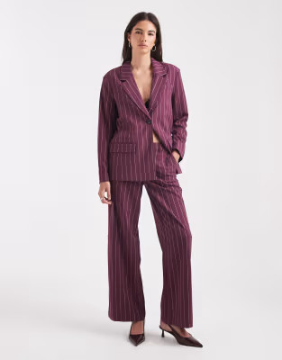 Object - Co-ord set van getailleerde blazer en broek met wijde pijpen in bordeauxrood met krijtst... | ASOS (Global)