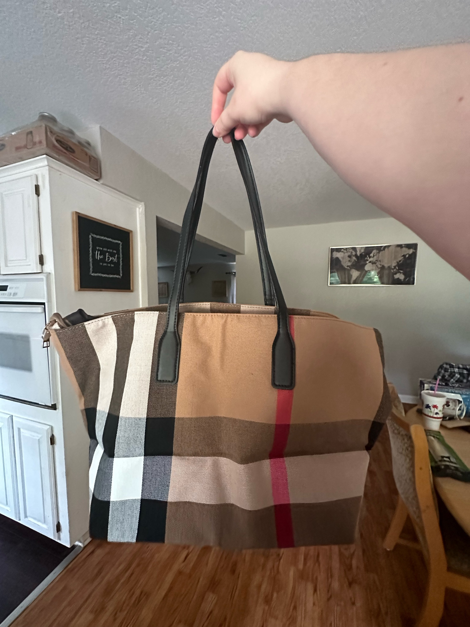 Kind of obsessed with this Burberry dooop on amazon.
Super cute and holds a lot of stuff

#LTKBacktoSchool #LTKFind #LTKunder50