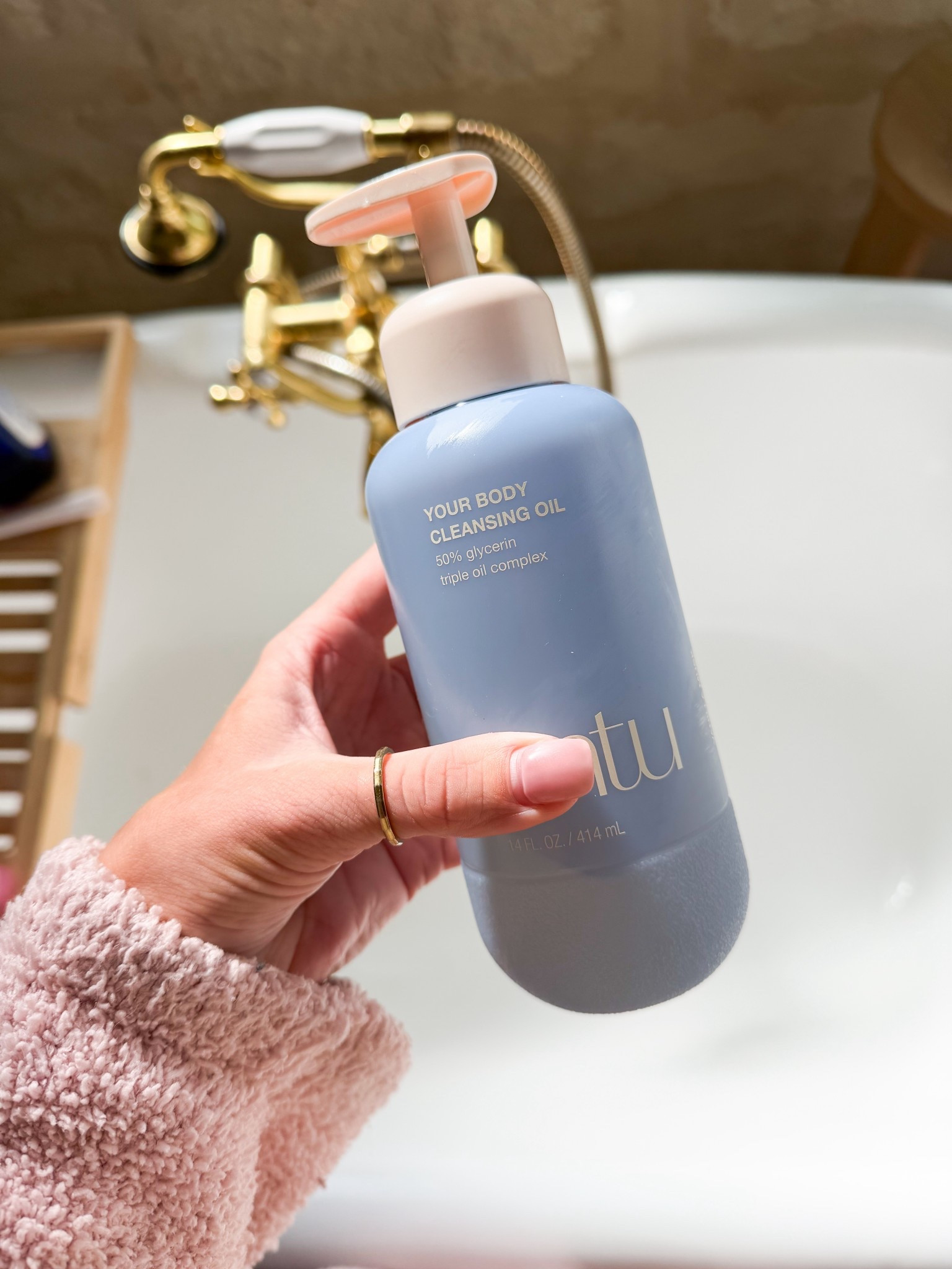 The best smelling cleansing oil ever. 