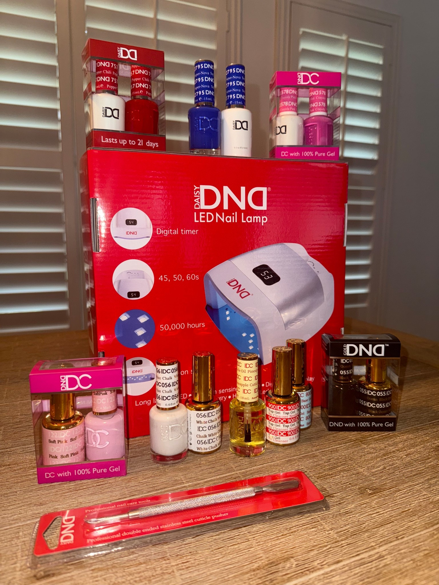 Salon nails from home? Say less 💅🏻✨
This DND kit has everything you need—LED lamp, long-wear polish, and ALL the color options. No appointments, no chipping, just glossy perfection for under $20 a set.
Linked everything I use below 💖
#NailTok #LTKBeauty #DIYMani

#LTKBeauty #LTKStyleTip