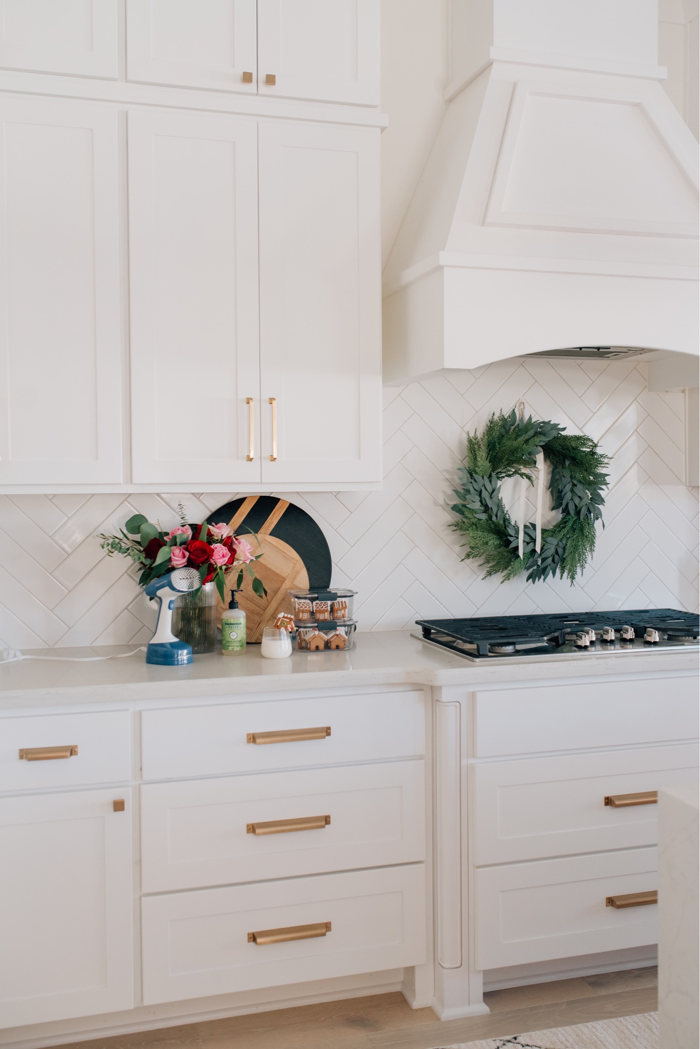 Adding touches of the holidays to our home today ✨🎄 #walmartpartner The most magical time of the year has arrived. Our home is the place where our entire family gathers on the weekend so I grab a couple of essentials from @walmart that would help me get ready for the season. Nothing makes a home feel like the holidays like a fresh pine scent. We grab @mrsmeyerscleanday Hand Soap throughout the entire year and the Iowa Pine takes you straight to a tree farm. This is the season of hot cocoa and storing all the toppers in our @rubbermaid Brilliance™ Food Storage Containers makes it easy to organize and keep fresh. Fresh linen makes a home feel clean and this @rowentausa takes out all those wrinkles and only takes 15 seconds to heat up! It’s those little things that make the biggest difference, especially during the holidays. #WalmartHome #IYWYK 

#LTKhome #LTKHoliday
