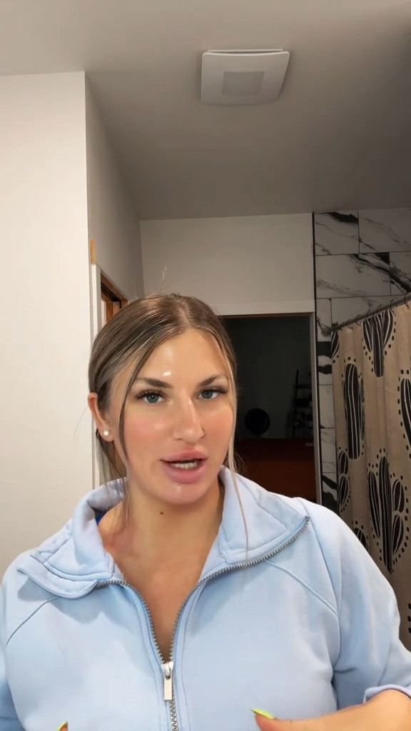 Navel pulling is my new obsession!! 

I also put the oil on my brows at night to help them grow 

#LTKBeauty #LTKWatchNow