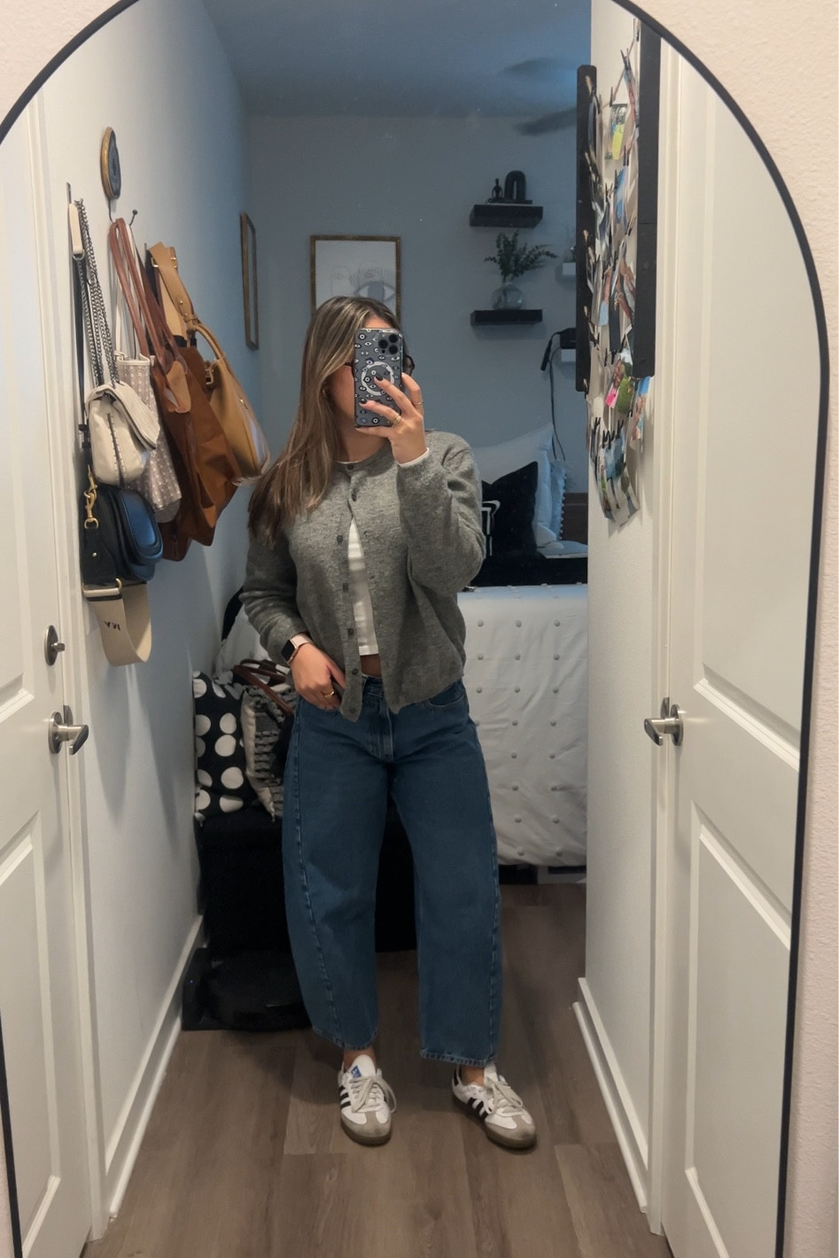 Outfit for class🎧⚡️📓 

cute outfit, everyday outfit, outfit for class, college student, college student outfit, university student, university student outfit, barrel jeans, button sweater

#LTKFindsUnder50 #LTKFindsUnder100 #LTKStyleTip