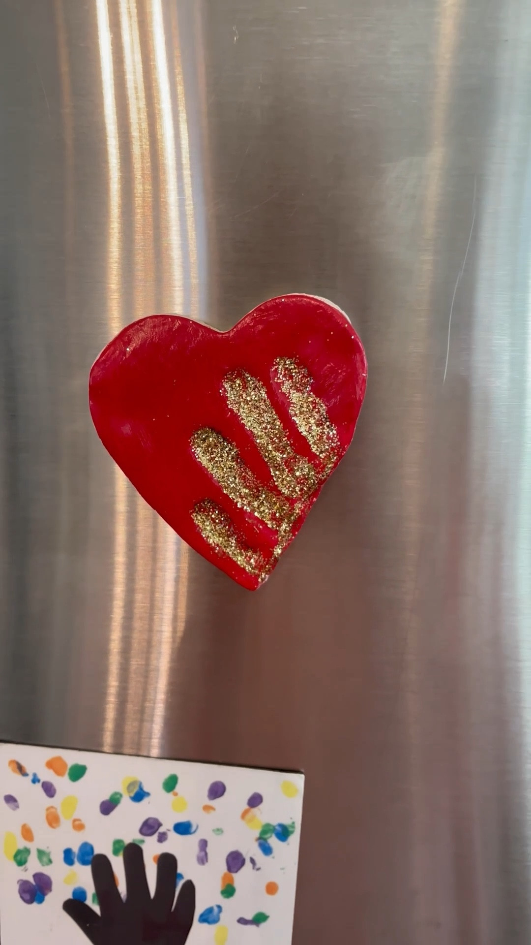 Valentine’s Day handprint craft! #vday #valentinesday #valentines #valentinescrafts #valentinesdaycrafts 

#LTKmomlife #LTKKids #LTKSeasonal