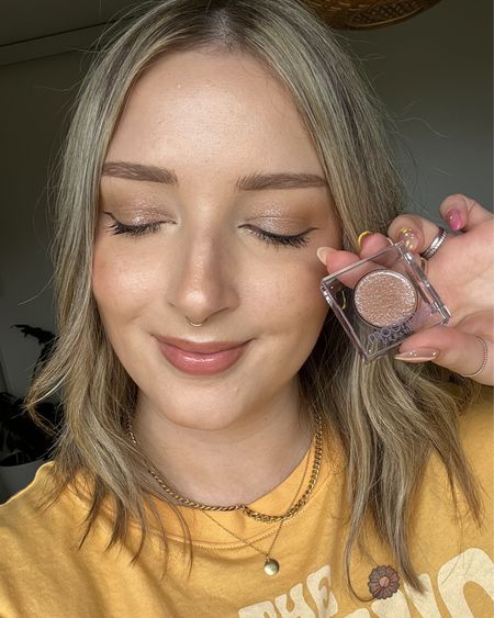 The best shimmery nude eyeshadow! Urban Decay moondust in Space Cowboy

Also linked the rest of my everyday makeup

Lip liner is shade Nude Beige
Lip oil is shade Coral Fixation 

#LTKbeauty #LTKsummer