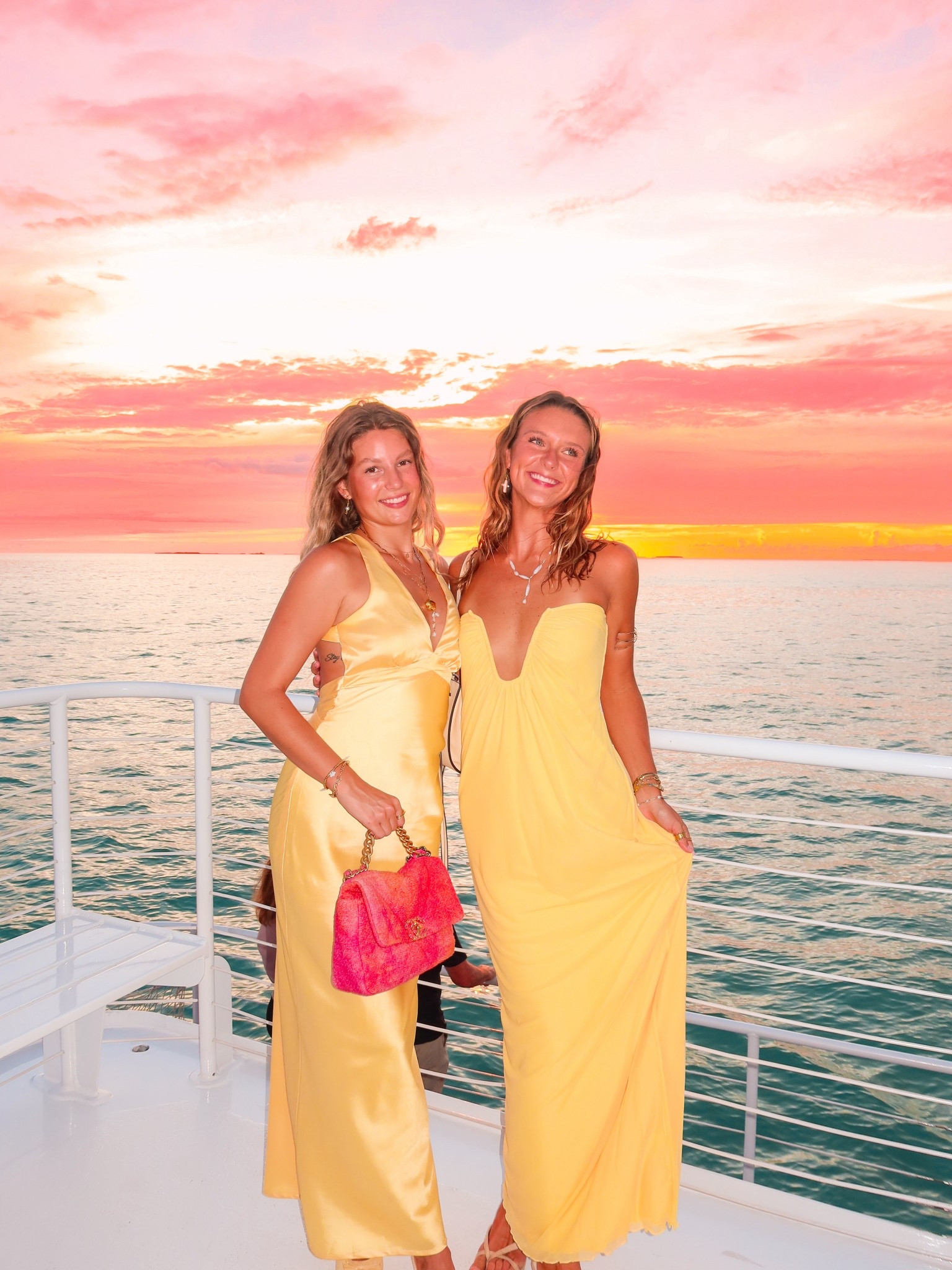 Matching yellow dresses💛🥂