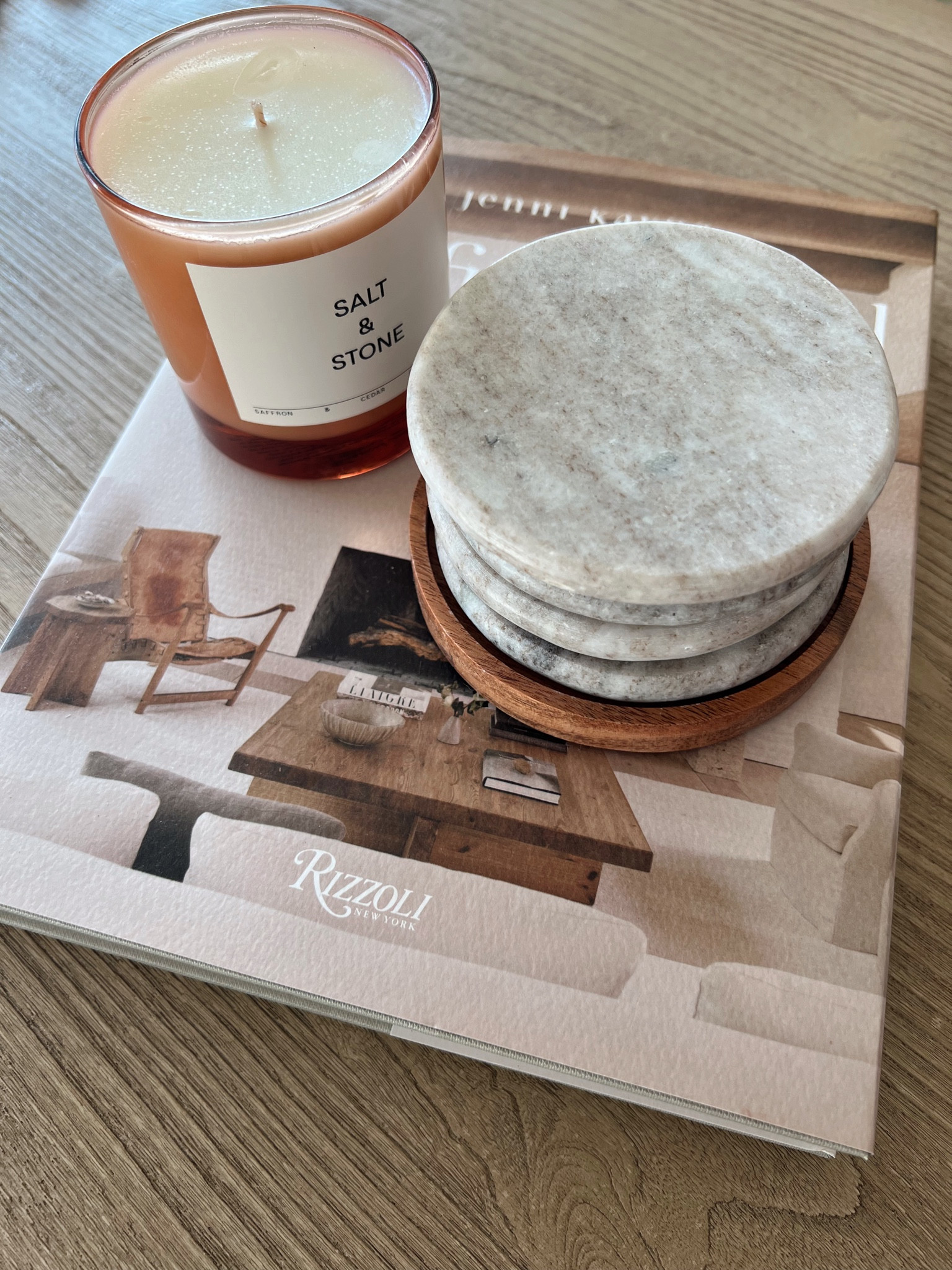 New home finds🏠 this candle smells amazing and I love these coasters (under $20)

Neutral home finds | home decor



#LTKHome