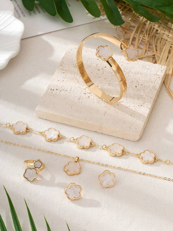 1pc/Set Lucky Clover Design Bracelet, Necklace, Earrings, Hand Chain, And Ring Set | SHEIN