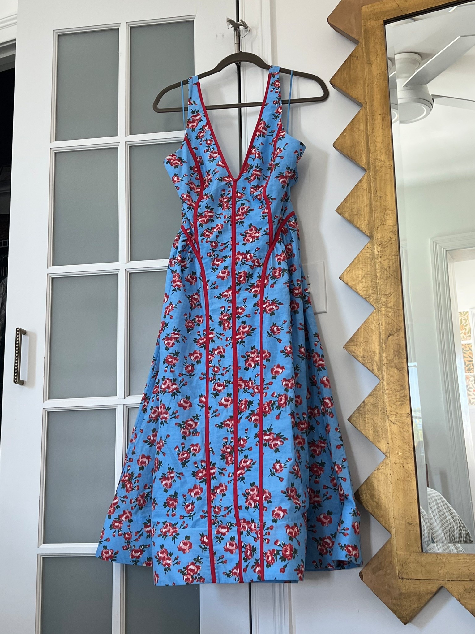 It’s dress season! The perfect twirly dress. I’m usually between a medium and large in dresses depending on the top. I tried both sizes and medium fit me best!

Size notes: I’m 5’9”, 160 lbs, 32F bust



#LTKMidsize #LTKParties #LTKOver40