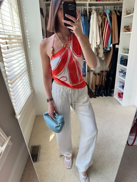 Silk top, mesh flats, asymmetrical top

Obsessed with this top and have been waiting for warm weather to wear it. Paired with my current favorite ballet flat. 

#LTKstyletip #LTKshoecrush