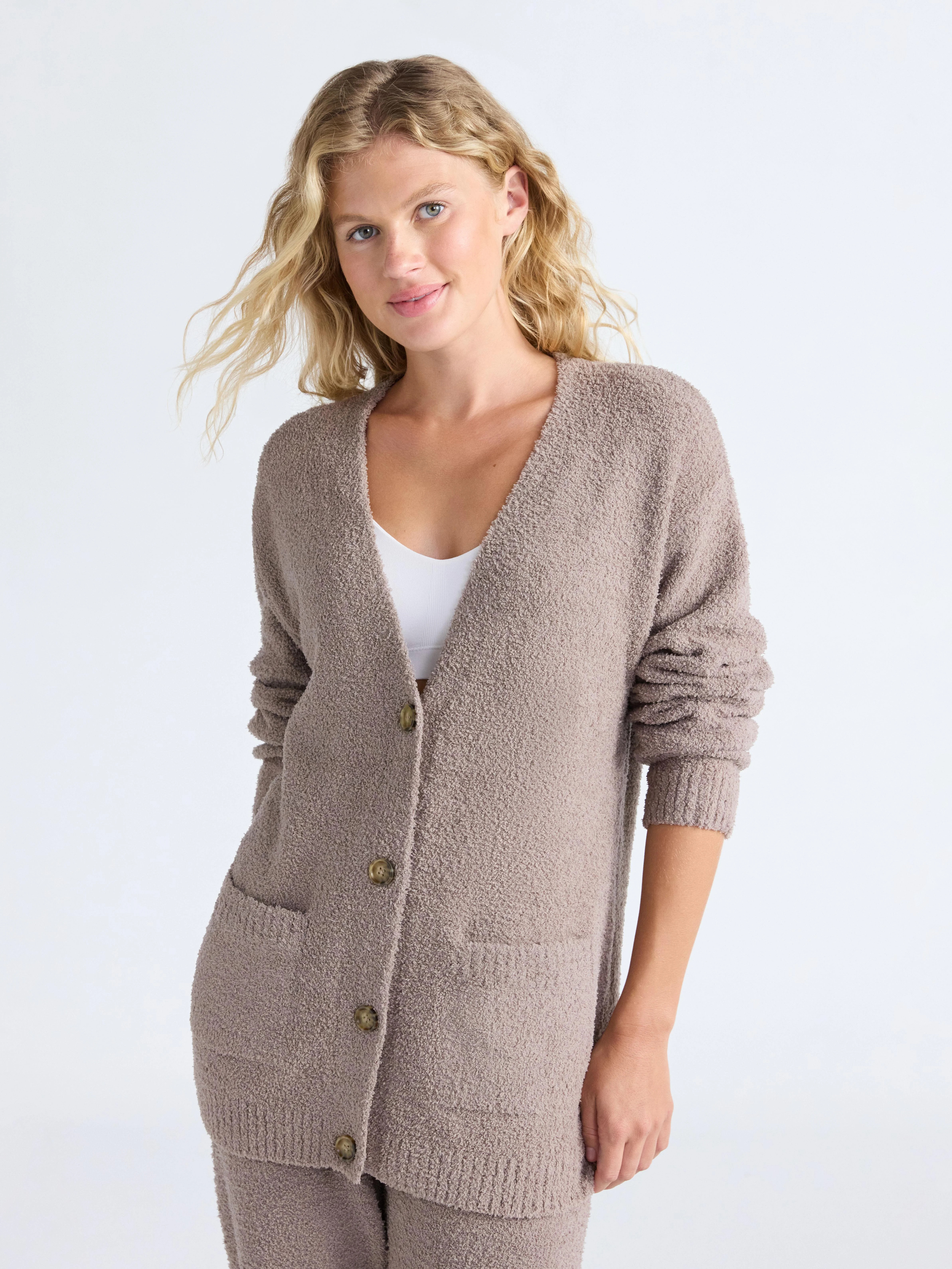 Joyspun Women's Fuzzy Front Pocket Cardigan, Sizes XS-3X | Walmart (US)
