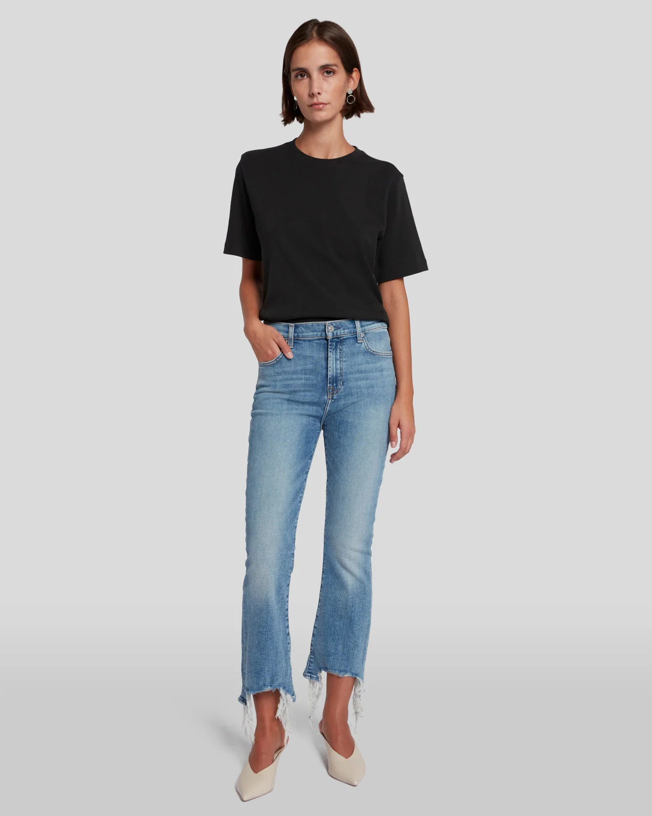 High Waist Slim Kick with Long Side Hem and Destroy in Sloane Vintage | 7 For All Mankind