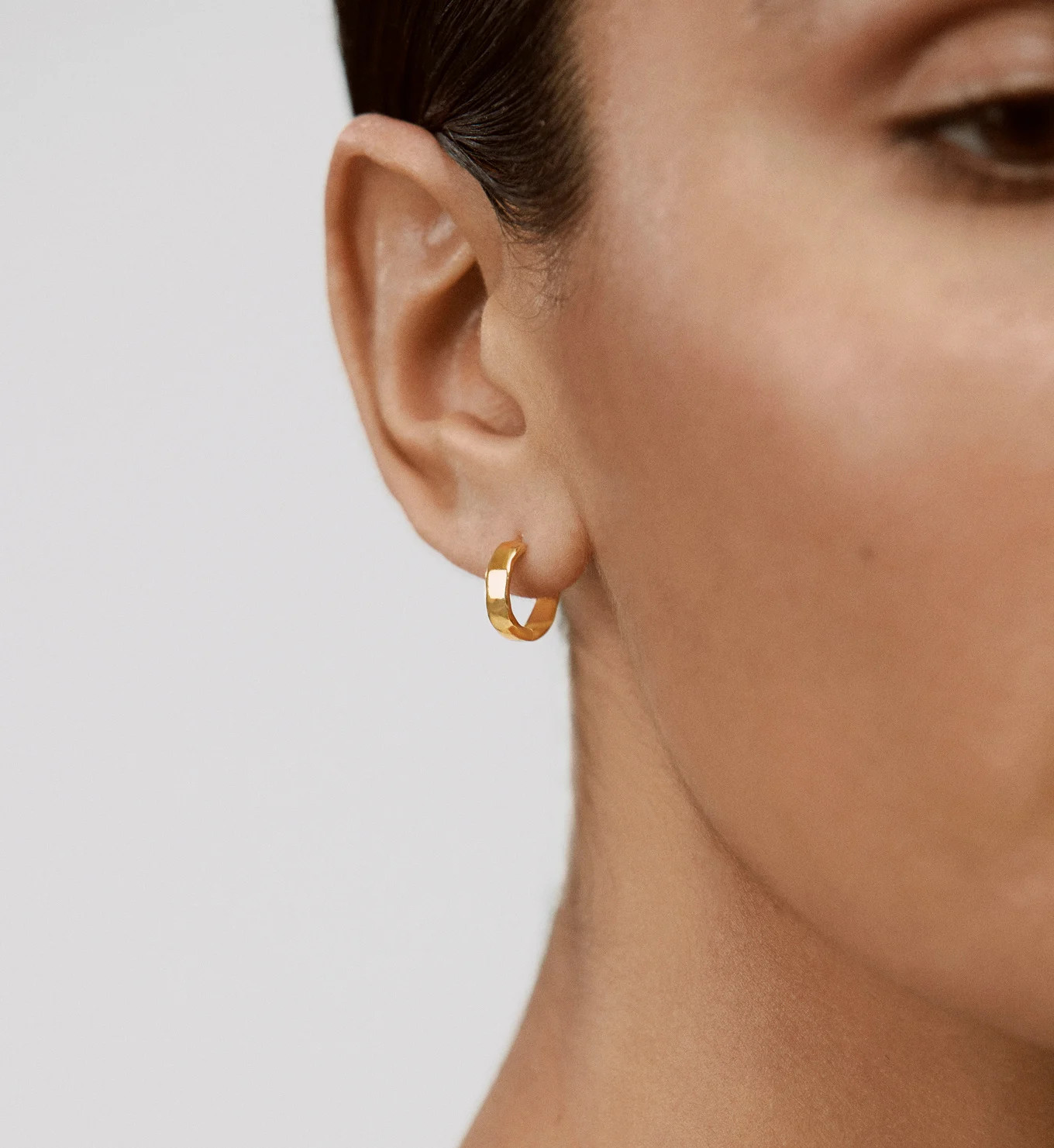 Siren Muse Wave Huggie Earrings | Monica Vinader (US)