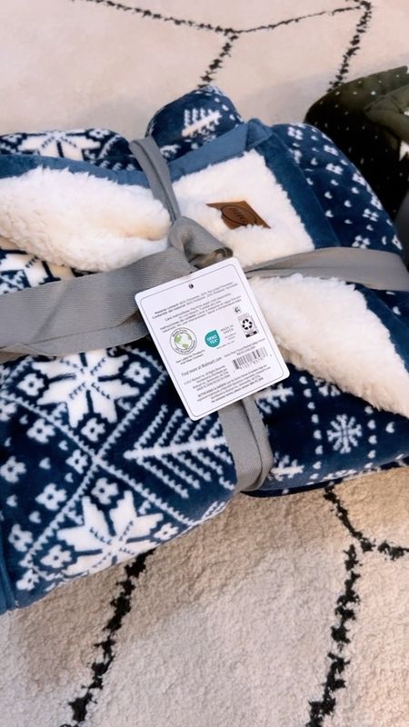 The coziest throws by the Better Homes and Gardens brand!  Under $15 too!  Would make the best gifts too!  

#LTKHoliday #LTKfindsunder50 #LTKhome