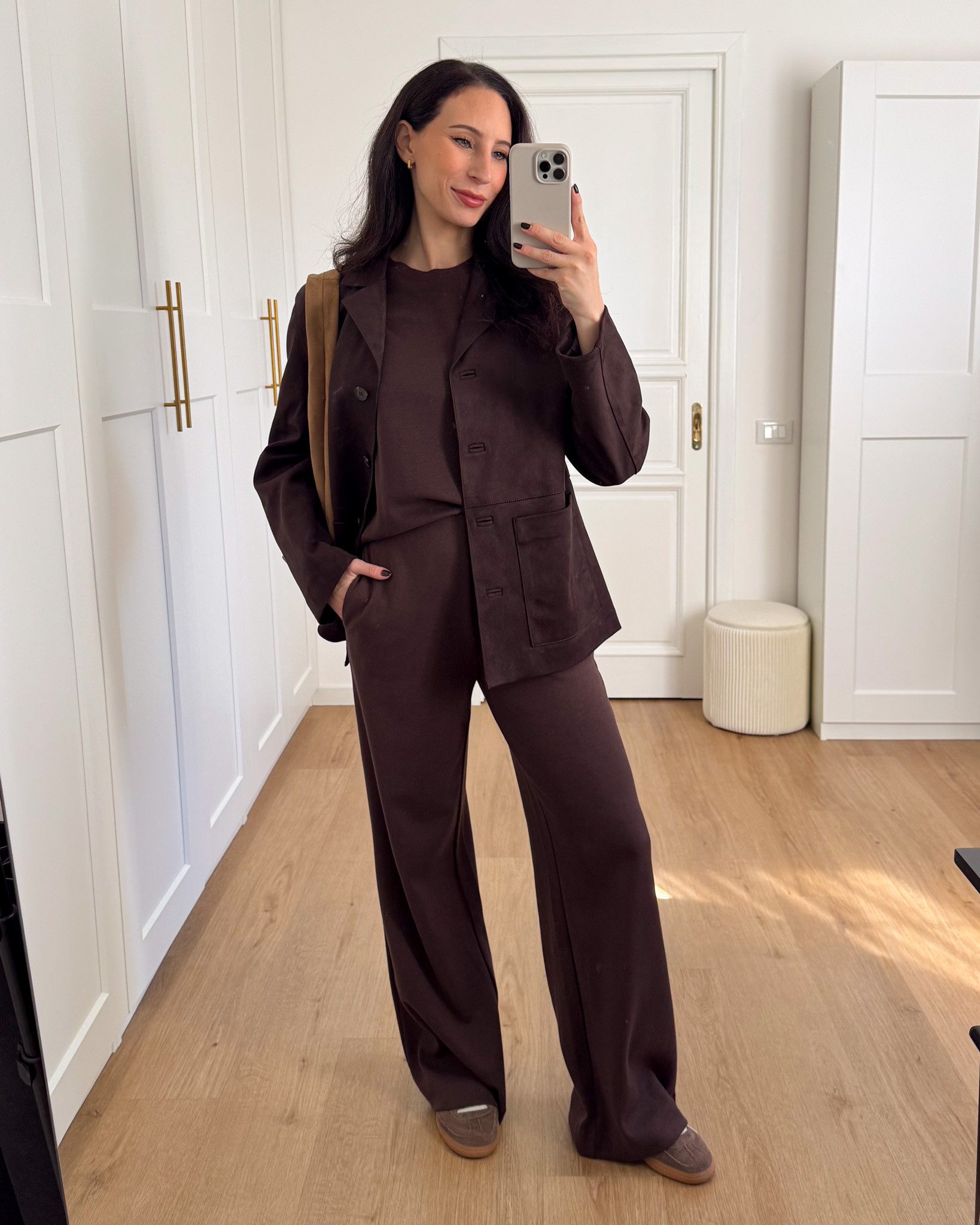 Brown Outfit Inspo
Suede bag, Suede jacket, brown loungewear set. 

 #LTKeurope