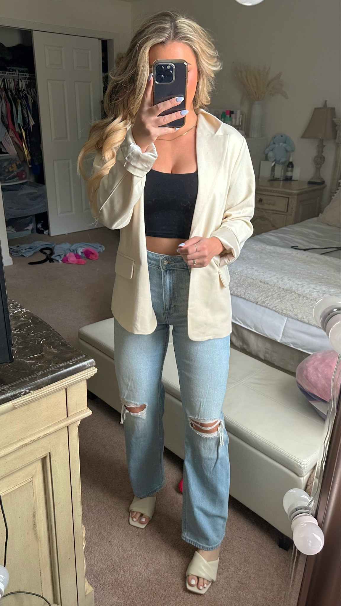 Ignore the mess 🫠 but today went from chilly to warm to chilly, so layering was the MOVE. Got the blazer recently in person at Altar’d State but I can’t seem to find this exact one online, so I linked a similar one. Crop square neck tank is from Express, size small. Jeans are from Abercrombie size 26. Kitten heel mules are from JustFab size 8

#LTKstyletip #LTKSeasonal #LTKFind
