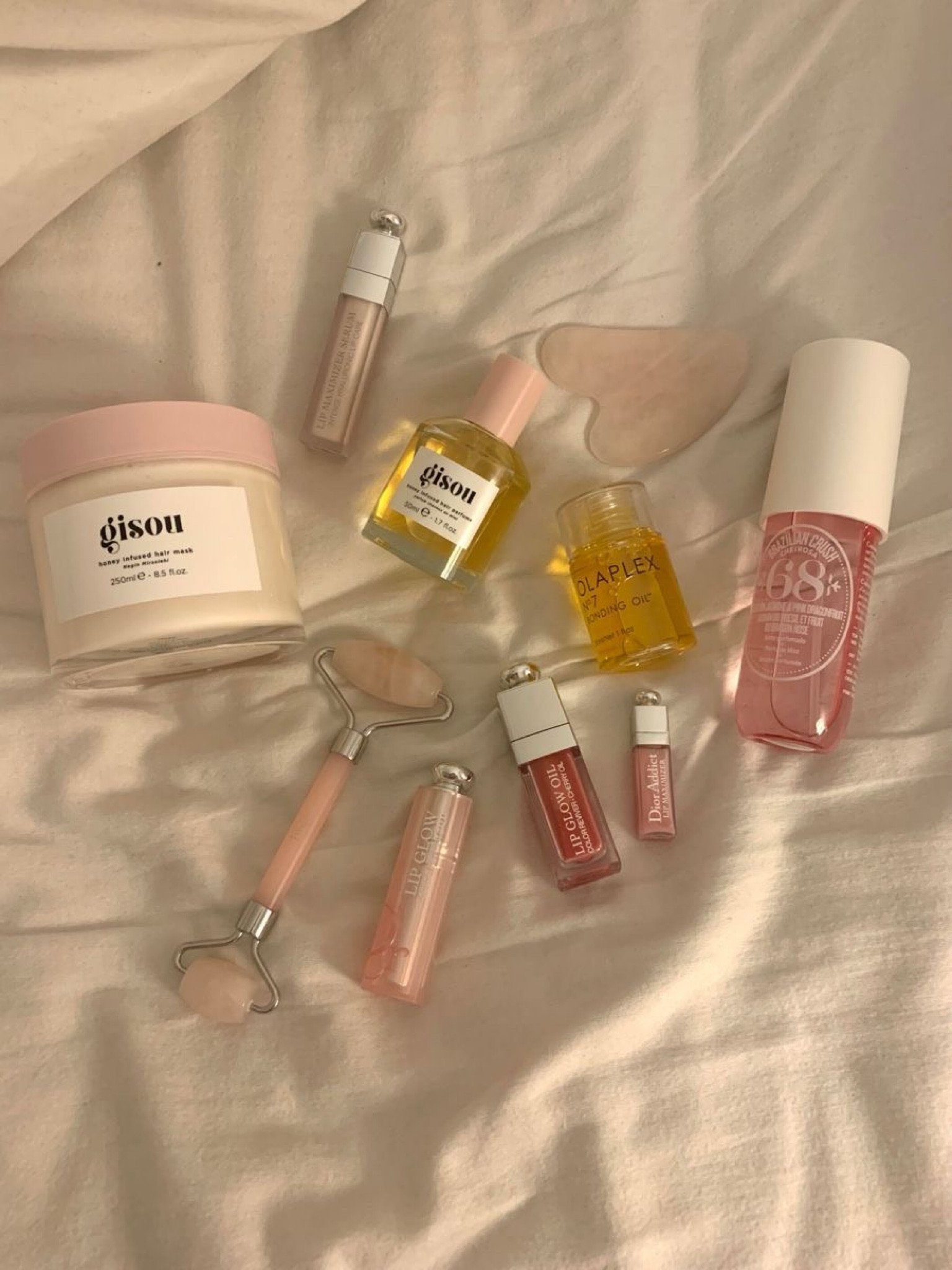 vanilla girl must haves🤍✨🫶🏻

#LTKbeauty #LTKHoliday #LTKGiftGuide