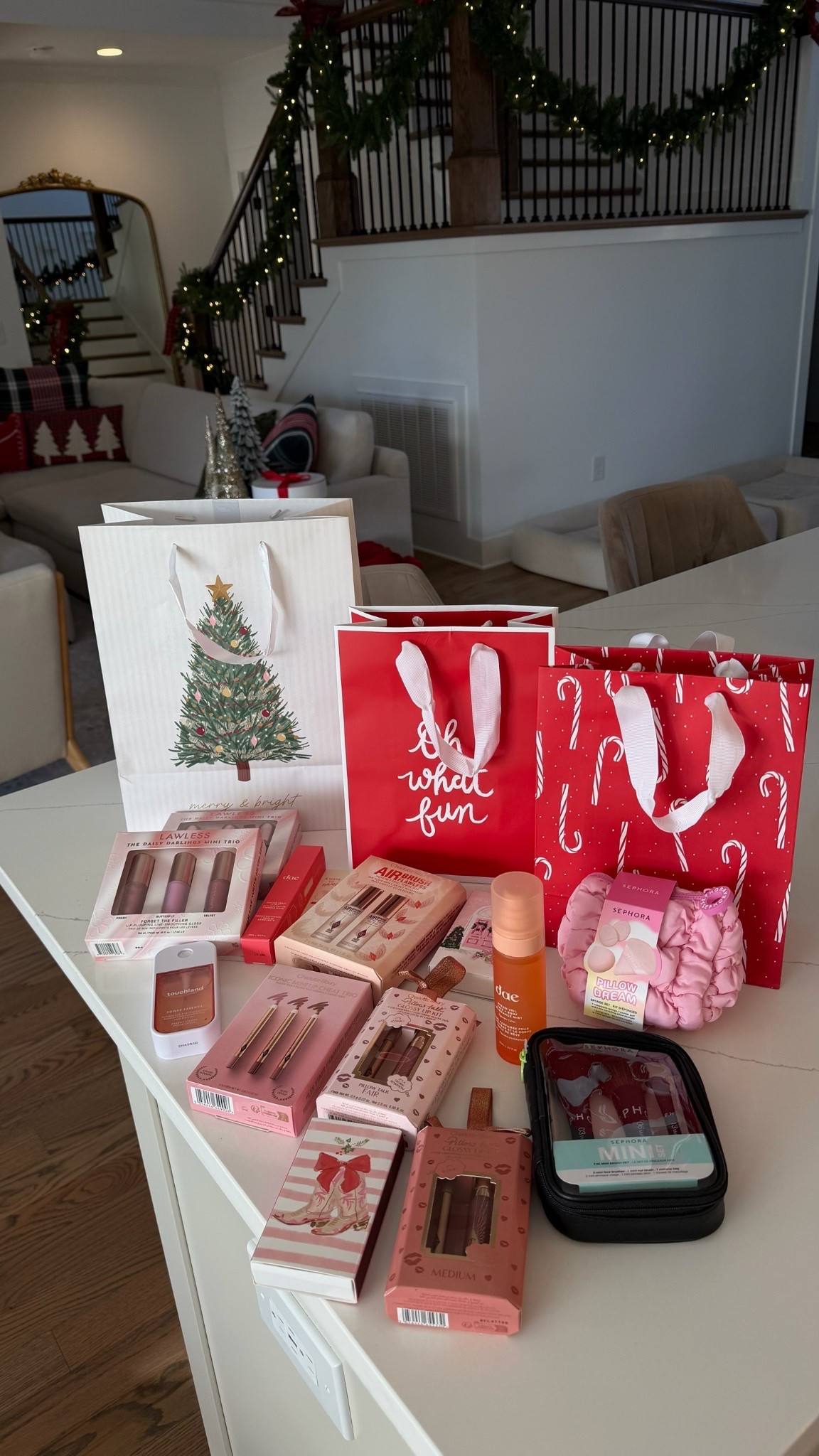 My favorite minis & sets to gift this holiday season 🎁 these are all available in store at Sephora, too, for last minute shopping!

#LTKBeauty #LTKSeasonal #LTKGiftGuide