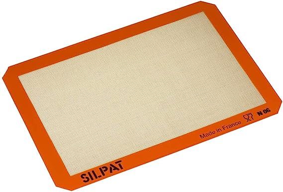 Silpat AE420295-07 Premium Non-Stick Silicone Baking Mat, Half Sheet Size, 11-5/8-Inch x 16-1/2-I... | Amazon (CA)