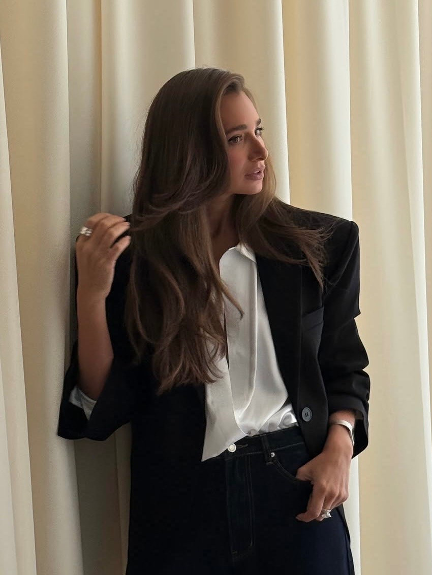 Photoshoot look. This bodysuit is so chic!

#LTKootd