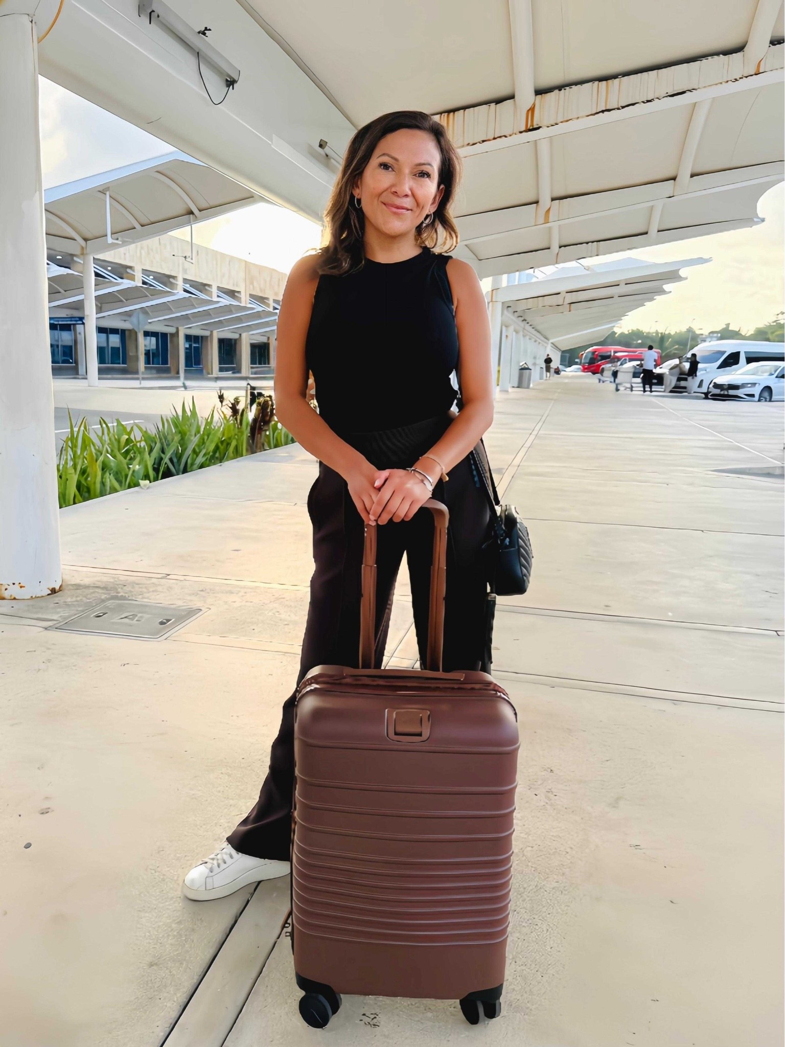 Airport OOTD ✈️ Heading to the LTK conference feeling very luxe thanks to my favorite Rhone 2-piece set and my brand new luggage from Beis! 

@beistravel @Rhone Apparel #LTKootd #LTKOver40

#LTKtravel #LTKpetite #LTKbag