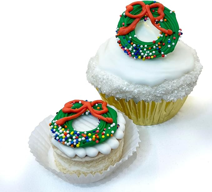 Christmas Wreath 12 pc Edible Royal Icing Cupcake Topper by BakersDozenToGo (Choose Style Below) | Amazon (US)