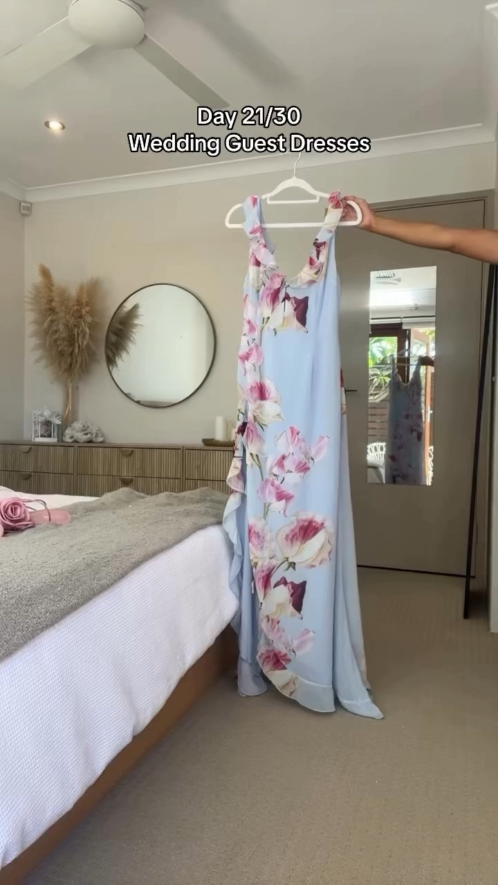 Day 21/30 Wedding Guest Dress Inspo 🌸

Use code “LUCY20” for 20% off @petalandpup 



#WeddingGuestDress #PetalAndPup #promdress #prominspo